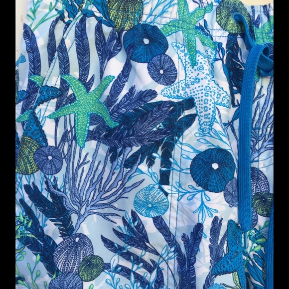 New Weekenders men’s ocean print swim trunks - Picture 2 of 6